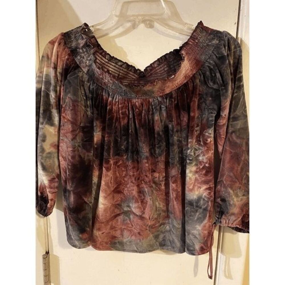 American Eagle off shoulder top. Small